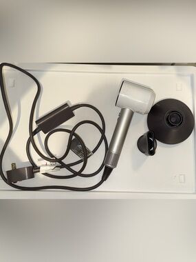 Dyson supersonic hair dryer